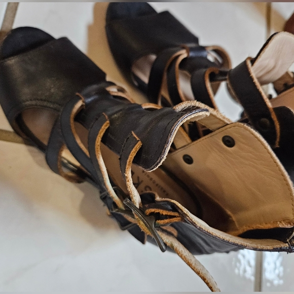 Baske California Leather Sandals 6 - Picture 5 of 9